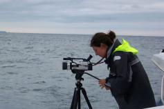 Grabando video para análisis del comportamiento de los cetáceos / Filming for the cetaceans behaviour analysis ©CEMMA